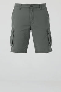 Men's casual cargo shorts for warm weather