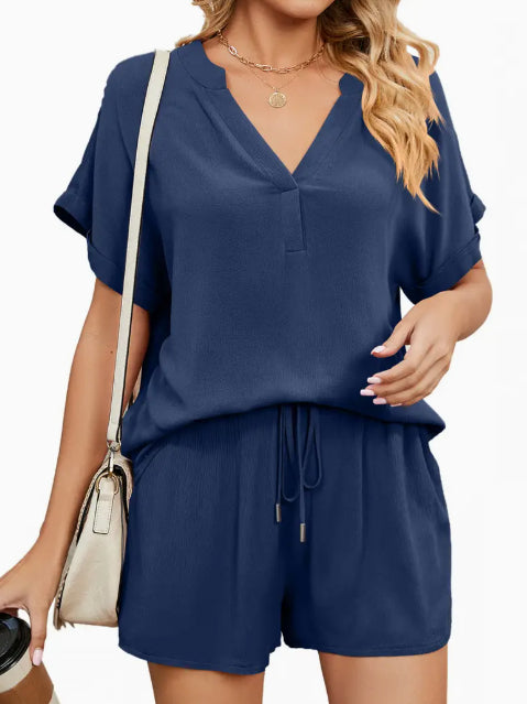 Women’s casual matching top and shorts outfit