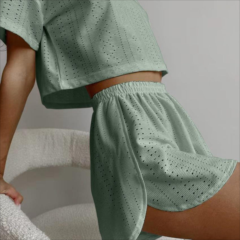 Women's crop top and shorts casual outfit