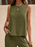 Women's relaxed matching outfit for everyday wear